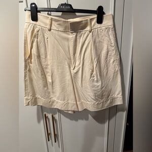 Everlane The Tencel Way High Drape Short